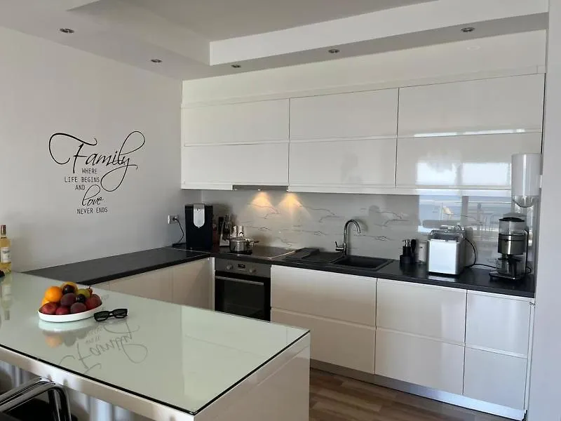 Geni Apartments White Residence Sarandë 0*,  Albania